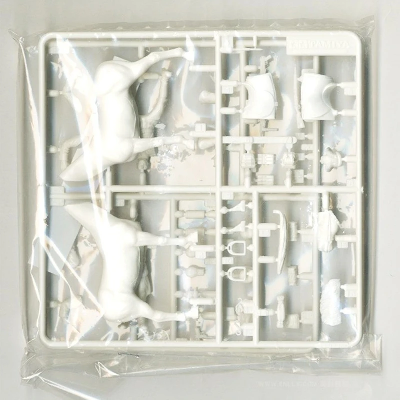 Tamiya Assembly Model 1:35 Scale German Cavalry Soldier Suit 35053
Tamiya Assembly Model 1:35 Scale German Cavalry Soldier Suit 35053