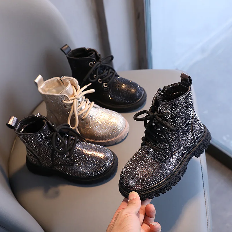 Girls Boys Martin Boots 2021 Spring Autumn New Children Lace-up Ankle Party Boots Side Zipper with Drill Boots Warm Fashion Hot
Girls Boys Martin Boots 2021 Spring Autumn New Children Lace-up Ankle Party Boots Side Zipper with Drill Boots Warm Fashion Hot