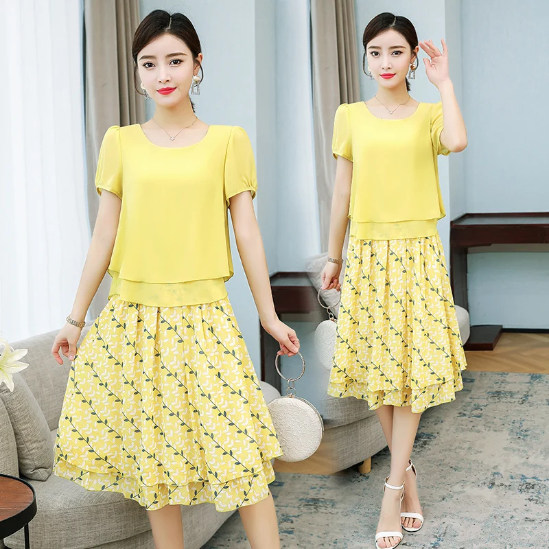 Chiffon Floral Stitch Two Piece Skirt And Top Set Ladies Vintage Female Summer For Women'S Suit High-Waisted Midi Skirts 2021
Chiffon Floral Stitch Two Piece Skirt And Top Set Ladies Vintage Female Summer For Women'S Suit High-Waisted Midi Skirts 2021
