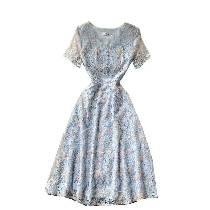 New Summer Women V-Neck Short Sleeve Slim Dress Fashion Single-breasted Hollow Out Patchwork Floral Light Blue Lace Dress
New Summer Women V-Neck Short Sleeve Slim Dress Fashion Single-breasted Hollow Out Patchwork Floral Light Blue Lace Dress