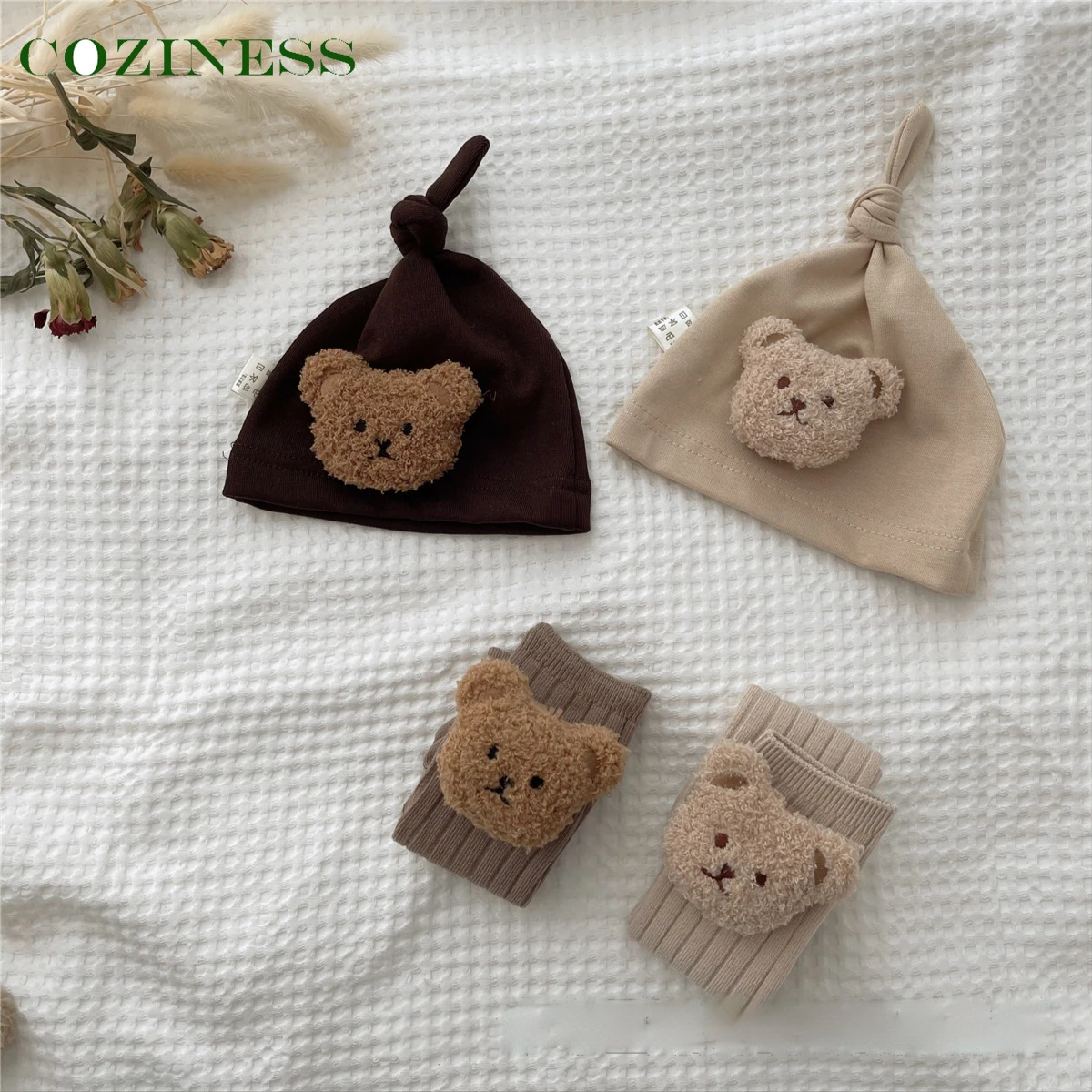 COZINESS Cute Bear Baby Hat Sock 0-1years Newborn Cap Stocking Suit Autumn Windbreak Gentle Fabric New Baby Clothes Accessories
COZINESS Cute Bear Baby Hat Sock 0-1years Newborn Cap Stocking Suit Autumn Windbreak Gentle Fabric New Baby Clothes Accessories