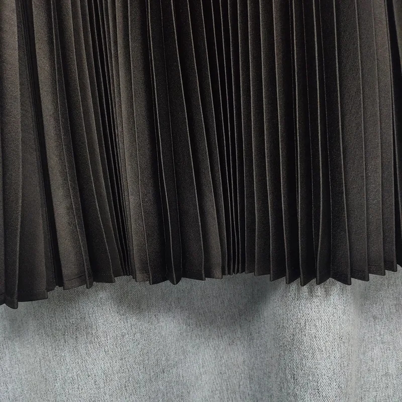 High-Waisted Skirt For Women 45-75kg Autumn Winter 2020 New Vintage Niche Design Big Swing Miyake Pleated Large Size Skirts 
High-Waisted Skirt For Women 45-75kg Autumn Winter 2020 New Vintage Niche Design Big Swing Miyake Pleated Large Size Skirts