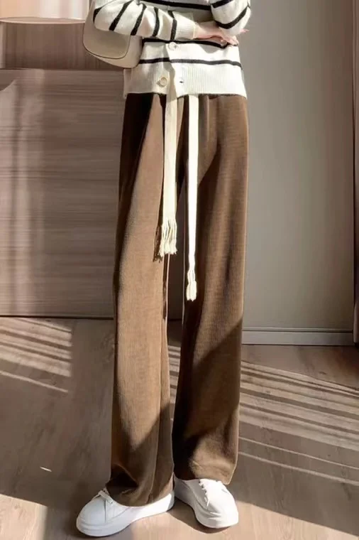 Drawstring High Waist Trousers Sports Pants Women Brown Corduroy Pants Women Casual Loose Wide-leg Pants Drop Shipping
Drawstring High Waist Trousers Sports Pants Women Brown Corduroy Pants Women Casual Loose Wide-leg Pants Drop Shipping
