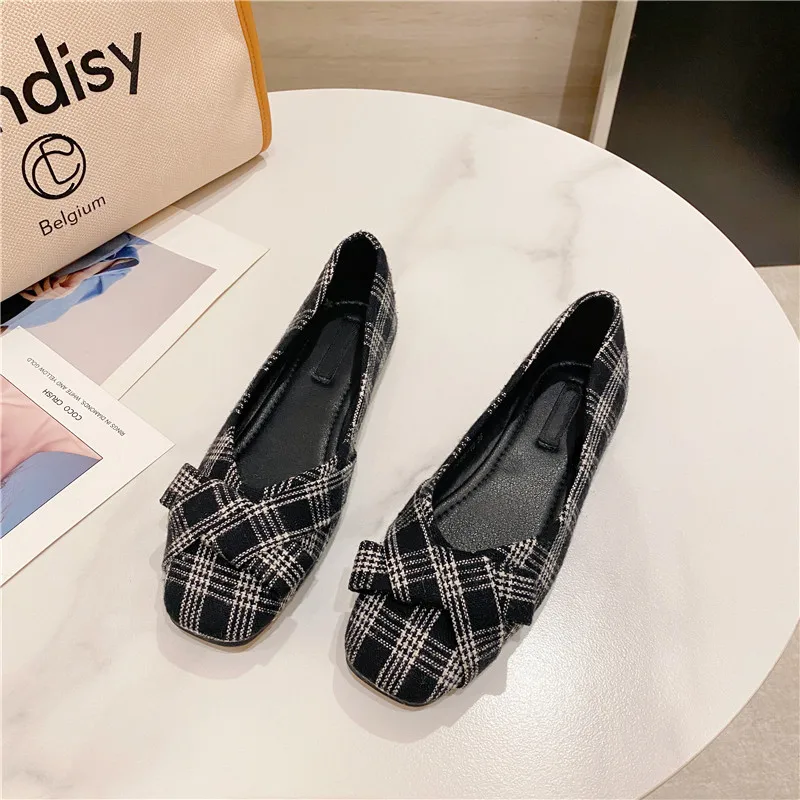 Spring Women Flat Shoes Casual Women's Flat Ballet Soft Flat Casual Shoes Fashion Slip On Loafers Square Head Women Shoes
Spring Women Flat Shoes Casual Women's Flat Ballet Soft Flat Casual Shoes Fashion Slip On Loafers Square Head Women Shoes