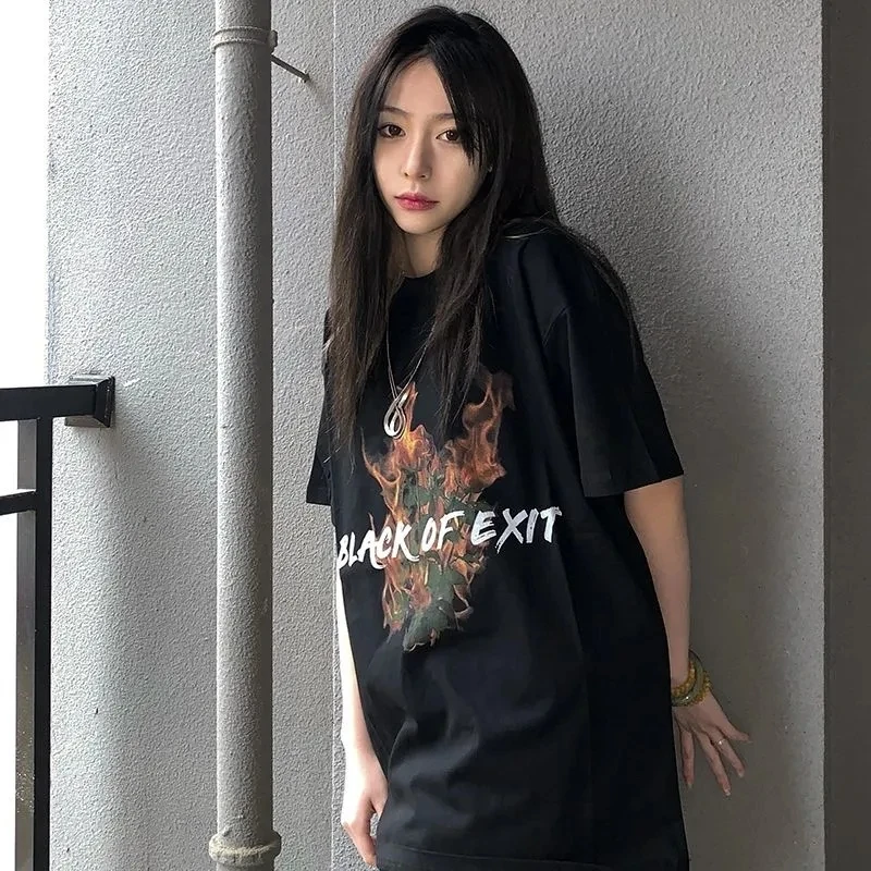 Women's t-shirts Rose Flame Print Short Sleeve T-shirt Women's Loose Large Size Hip Hop High Street t-shirt punk vintage tops
Women's t-shirts Rose Flame Print Short Sleeve T-shirt Women's Loose Large Size Hip Hop High Street t-shirt punk vintage tops