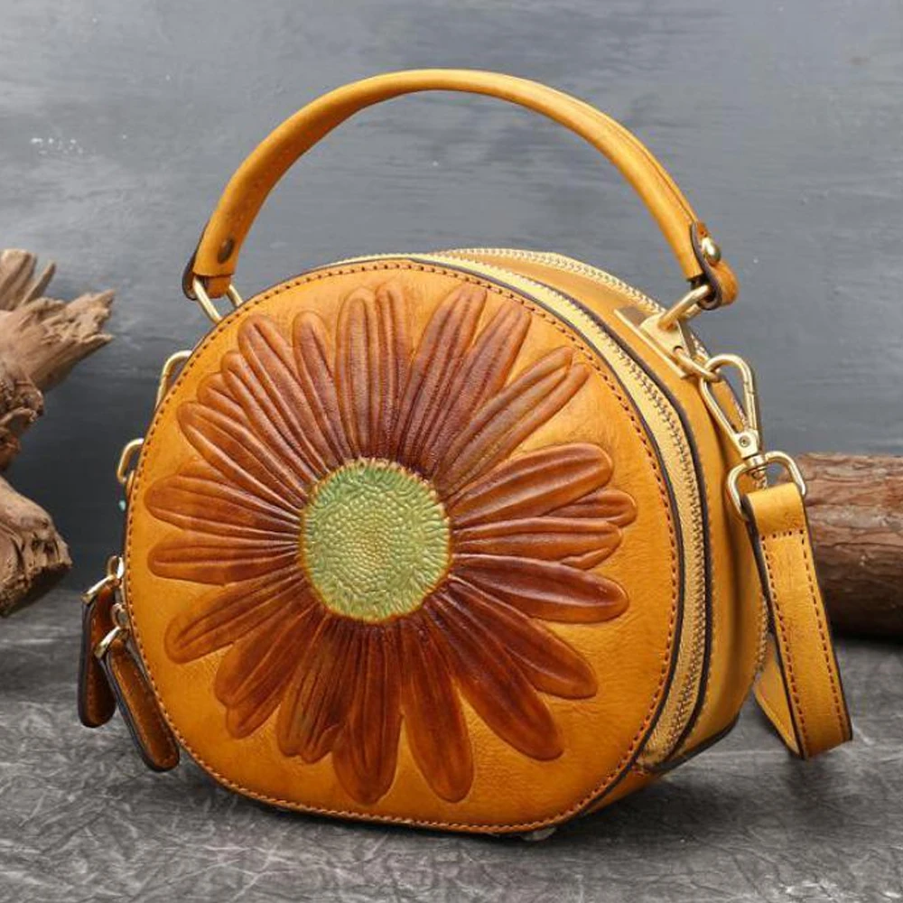 Winter Cow Leather Women Tote Bag 2022 Female Circular Vintage Floral Handbag Ladies Small Leisure Genuine Leather Shoulder Bags
Winter Cow Leather Women Tote Bag 2022 Female Circular Vintage Floral Handbag Ladies Small Leisure Genuine Leather Shoulder Bags