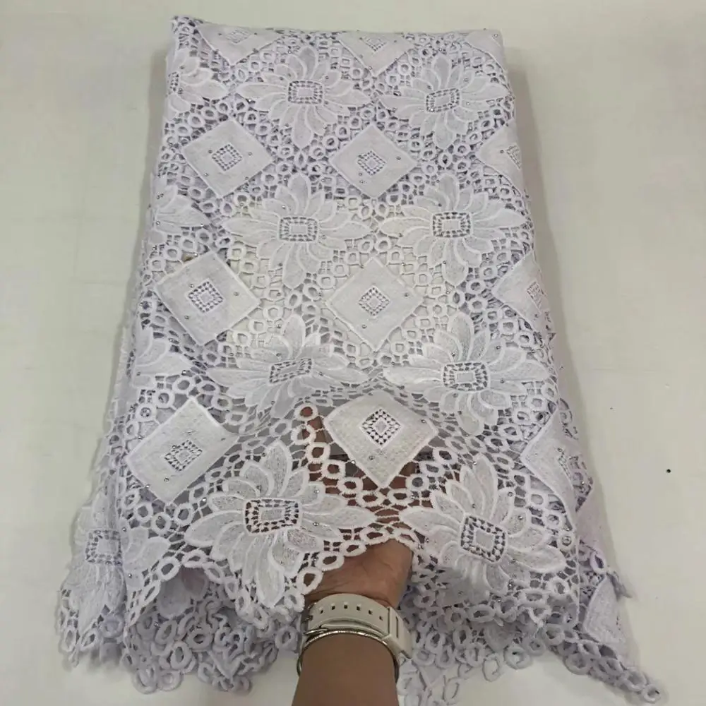 Dry Lace Swiss Voile In Switzerland 2020 High Quality 100% Cotton Lace Fabrics Nigerian African Embroidered Guipure Laces Fabric
Dry Lace Swiss Voile In Switzerland 2020 High Quality 100% Cotton Lace Fabrics Nigerian African Embroidered Guipure Laces Fabric