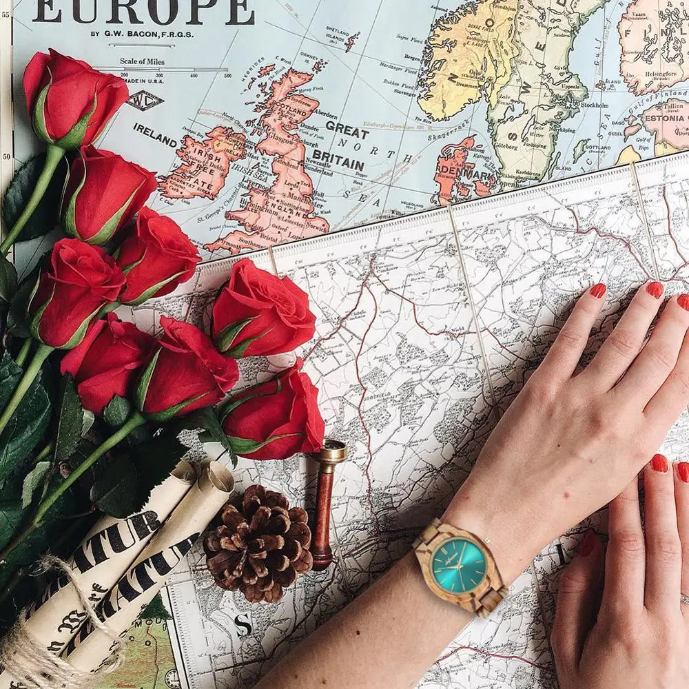 Shifenmei Woman Watch 2020 Wooden Watch Ladies Luxury Brand Sports Wristwatch Quartz Clock Wood Watches Women Zegarek Damski
Shifenmei Woman Watch 2020 Wooden Watch Ladies Luxury Brand Sports Wristwatch Quartz Clock Wood Watches Women Zegarek Damski