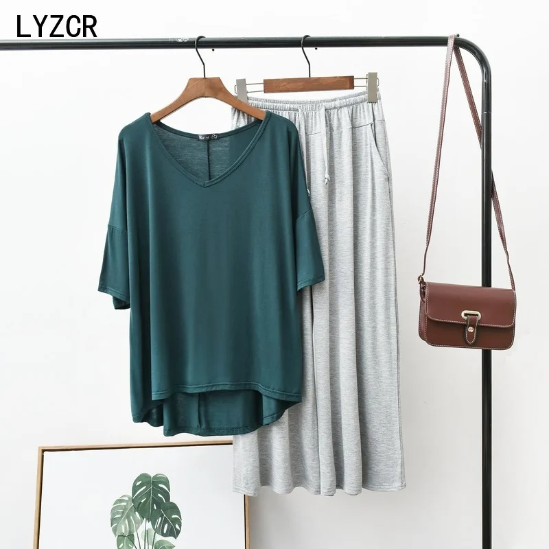 Комплект из двух предметов женский из модала, футболка в стиле оверсайз и широкие брюки с завышенной талией, комплект из модала, лето
Комплект из двух предметов женский из модала, футболка в стиле оверсайз и широкие брюки с завышенной талией, комплект из модала, лето