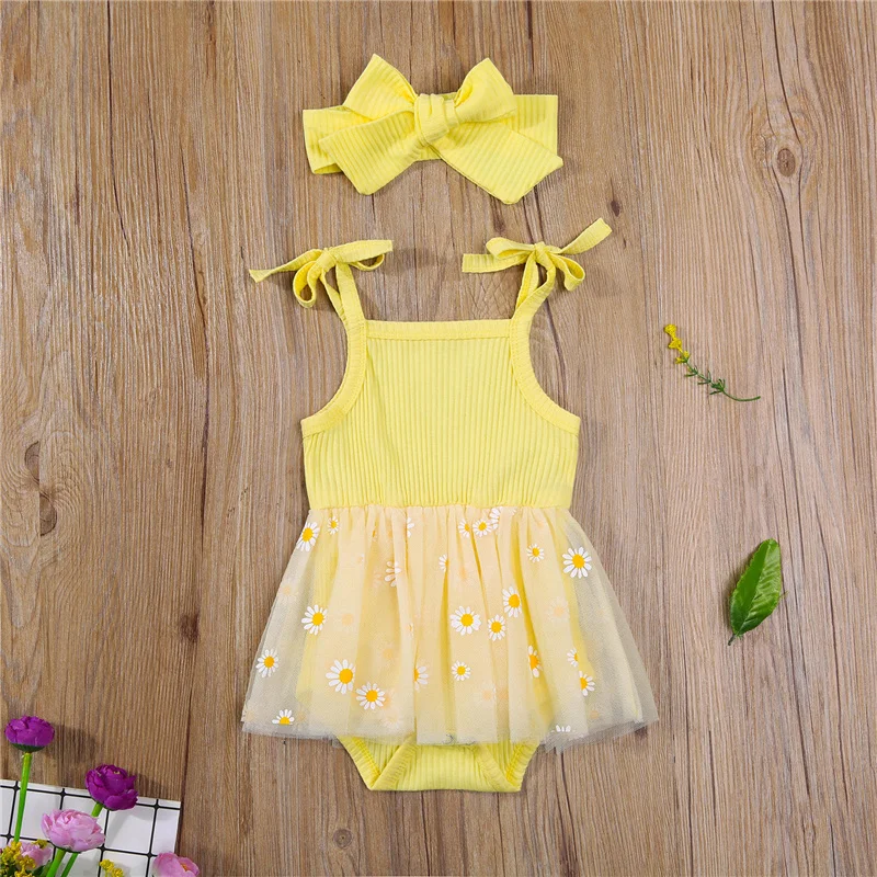 2Pcs Baby Girls Summer Outfits, Cute Self Tie Strap Sleeveless Daisy Print Tutu Romper with Headband Set,2021
2Pcs Baby Girls Summer Outfits, Cute Self Tie Strap Sleeveless Daisy Print Tutu Romper with Headband Set,2021
