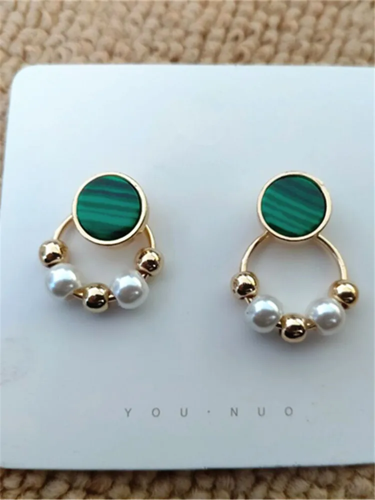 Kshmir Separate a pair of circle pearl earrings Synthetic stone earring Fashion jewelry gifts for women with earrings
Kshmir Separate a pair of circle pearl earrings Synthetic stone earring Fashion jewelry gifts for women with earrings