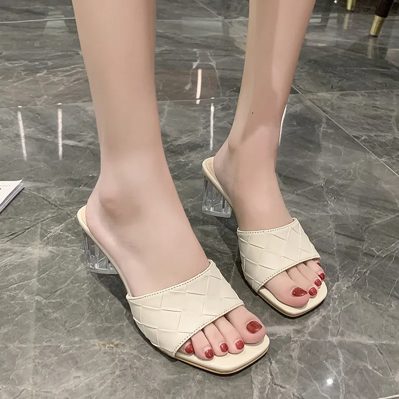 Fashion High Heel Sandals Women's Summer 2021 Korean Style Rhombus Outer Wear Transparent Crystal Mid Heel Slippers A865
Fashion High Heel Sandals Women's Summer 2021 Korean Style Rhombus Outer Wear Transparent Crystal Mid Heel Slippers A865