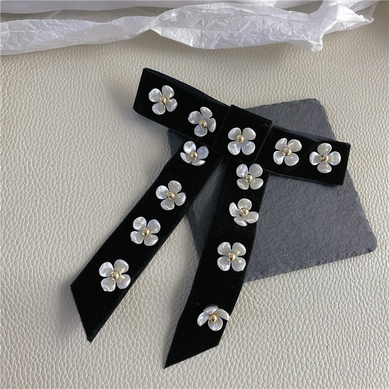 Black Velvet Hair Bow Hairpins Women Elegant Hair Clips Barrettes Bowknot Hairpin Hair Accessories Girls Cute Camellia Barrettes
Black Velvet Hair Bow Hairpins Women Elegant Hair Clips Barrettes Bowknot Hairpin Hair Accessories Girls Cute Camellia Barrettes