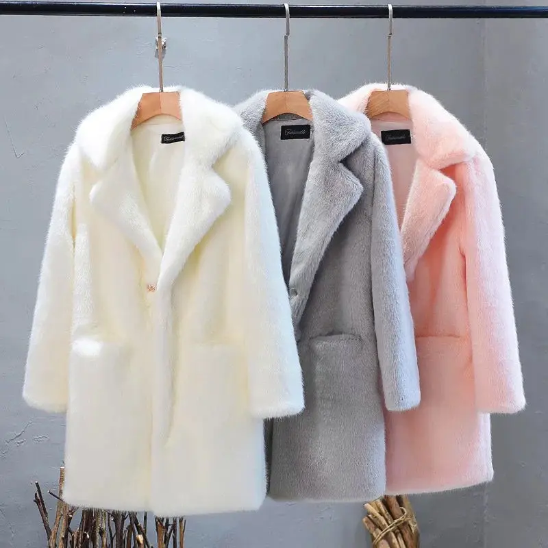 2021 Women Mink Faux Fur Coat Turn Down Collar Winter Warm Fake Fur Lady Coat Casual Jacket меховая куртка халат длинный с мехом
2021 Women Mink Faux Fur Coat Turn Down Collar Winter Warm Fake Fur Lady Coat Casual Jacket меховая куртка халат длинный с мехом