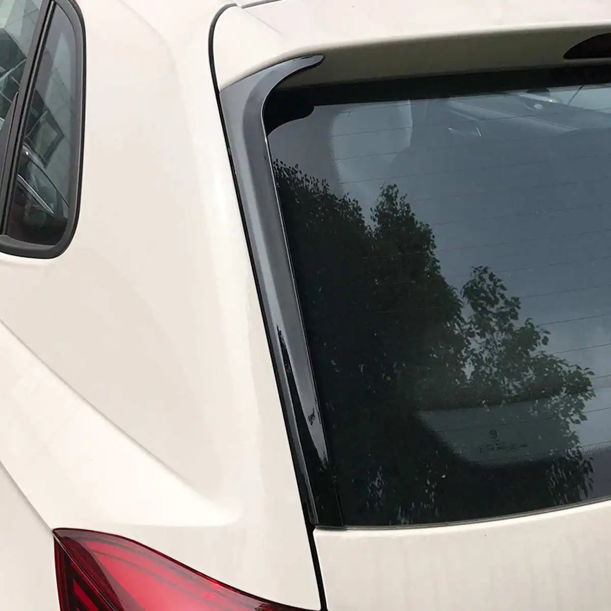 

2 шт., сплиттеры на боковые Спойлеры для заднего стекла, с глянцевой уткой, сплиттеры для VW Polo MK5 2011-2017/MK6 2018 2019 +, аксессуары для стайлинга автом...