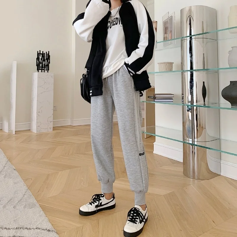 Gray Ankle-Tied Sports Pants Girl Clothes 2021 New Junior High School Students Loose Sweatpants Ins Fashion
Gray Ankle-Tied Sports Pants Girl Clothes 2021 New Junior High School Students Loose Sweatpants Ins Fashion