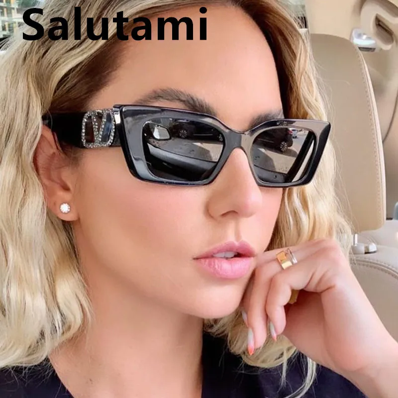Unique Small Crystal Letter Sunglasses For Women Luxury Brand Black Brown Sun Glasses Female Vintage Elegant Gradient Eyewear
Unique Small Crystal Letter Sunglasses For Women Luxury Brand Black Brown Sun Glasses Female Vintage Elegant Gradient Eyewear