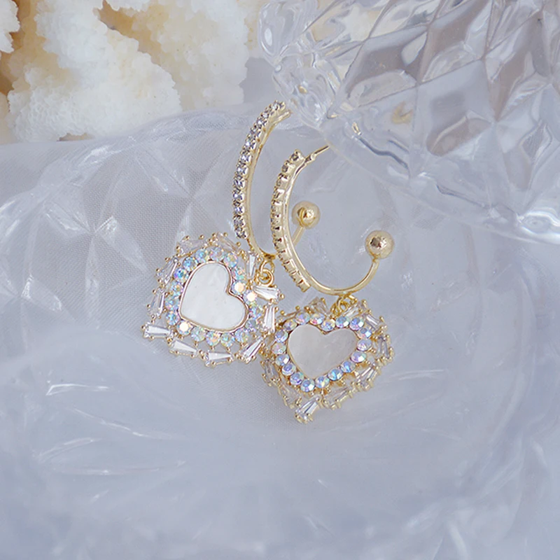 Romantic Colorful Exquisite Crystal CZ Love Earring for Women Luxury 14K Plated Gold AAA Zircon Stud Earring Jewelry Pendant
Romantic Colorful Exquisite Crystal CZ Love Earring for Women Luxury 14K Plated Gold AAA Zircon Stud Earring Jewelry Pendant