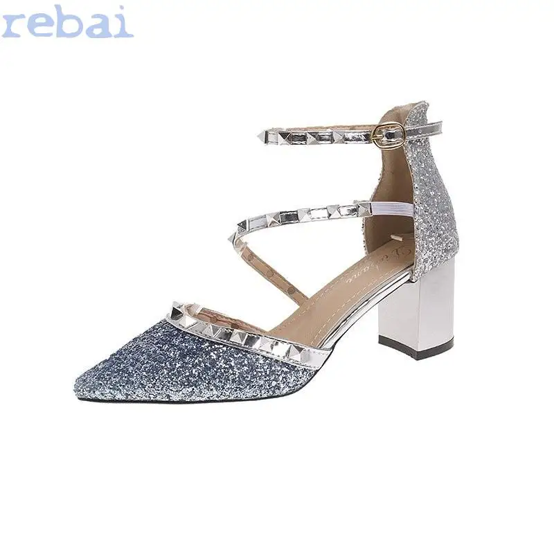 Women's shoes rivet sandals women summer stiletto high heels pointed toe stiletto sexy nightclub wedding shoes Sexy High Heels 
Women's shoes rivet sandals women summer stiletto high heels pointed toe stiletto sexy nightclub wedding shoes Sexy High Heels