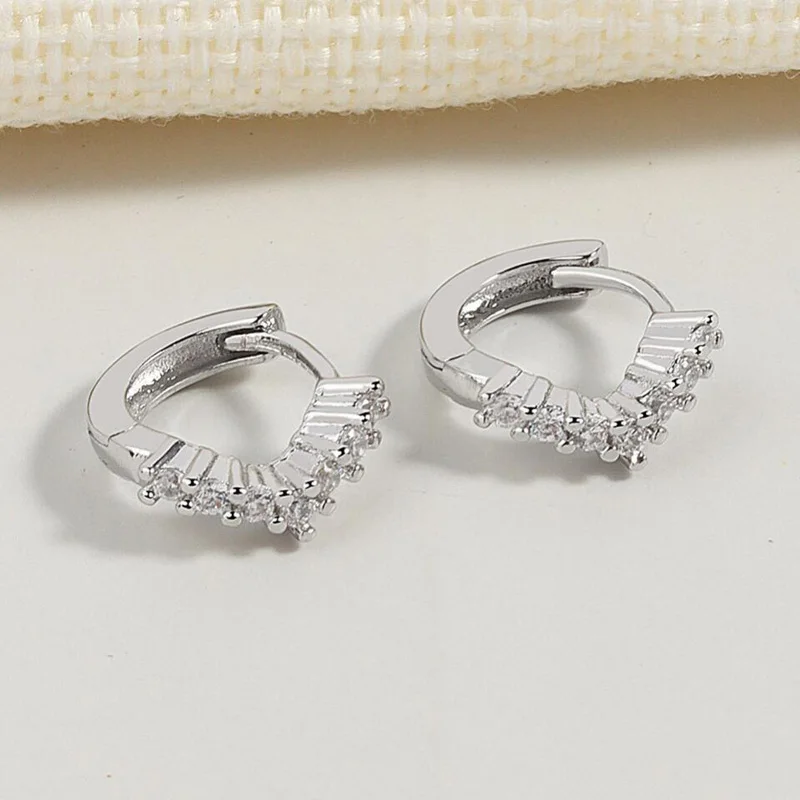 KOFSAC Trendy Girl's Small Hoop Earrings Mini Little Hug Shiny Zircon Circle Thin Hoops For Women 925 Sterling Silver Jewelry
KOFSAC Trendy Girl's Small Hoop Earrings Mini Little Hug Shiny Zircon Circle Thin Hoops For Women 925 Sterling Silver Jewelry