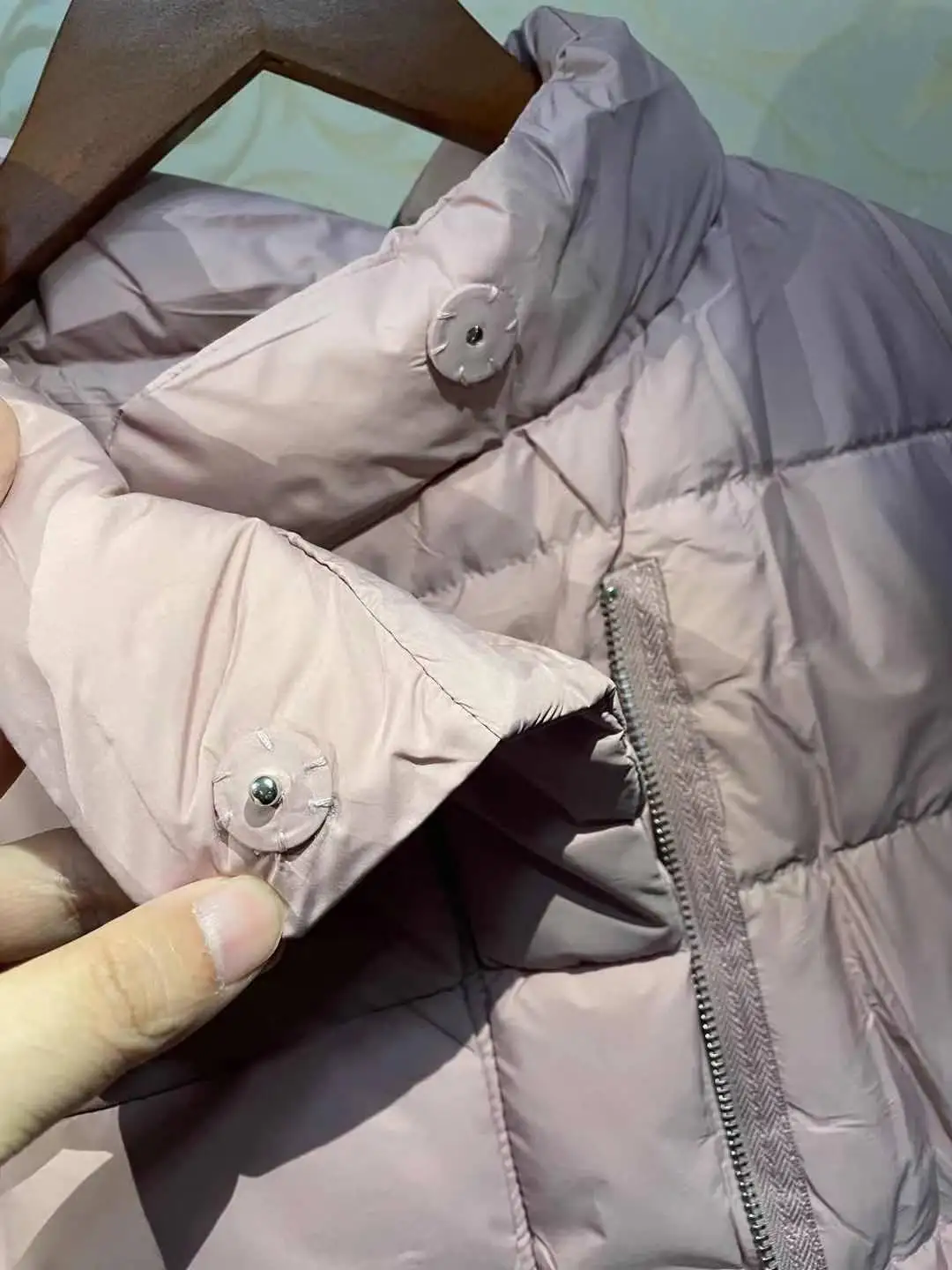 WenQing 2021 New Arrival Lightweight Padded Vest Zip Women Spring Fall Warm Cotton Wasitcoats Solid Color Windbreak M-XL
WenQing 2021 New Arrival Lightweight Padded Vest Zip Women Spring Fall Warm Cotton Wasitcoats Solid Color Windbreak M-XL