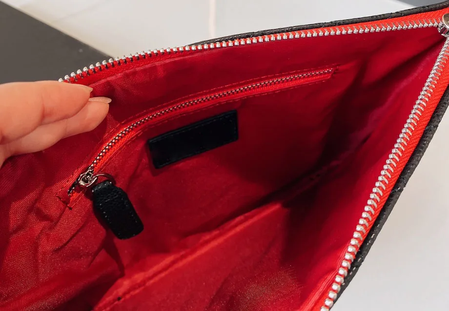 Women's Handbags
Women's Handbags