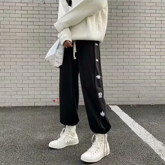 2021 Spring and summer men Sweatpants Casual Breasted Pants Korean Trend Straight Loose Nine-point Sports Pants Trend for men
2021 Spring and summer men Sweatpants Casual Breasted Pants Korean Trend Straight Loose Nine-point Sports Pants Trend for men