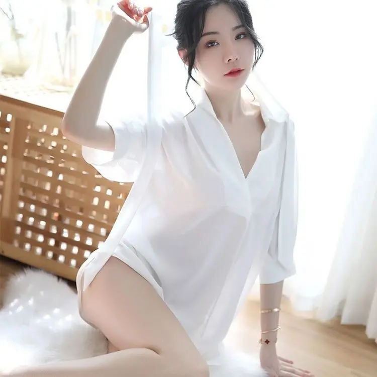 Feminine transparent chiffon lingerie underwear slim V-neck boyfriend wind lining pajamas nightdress home suit
Feminine transparent chiffon lingerie underwear slim V-neck boyfriend wind lining pajamas nightdress home suit