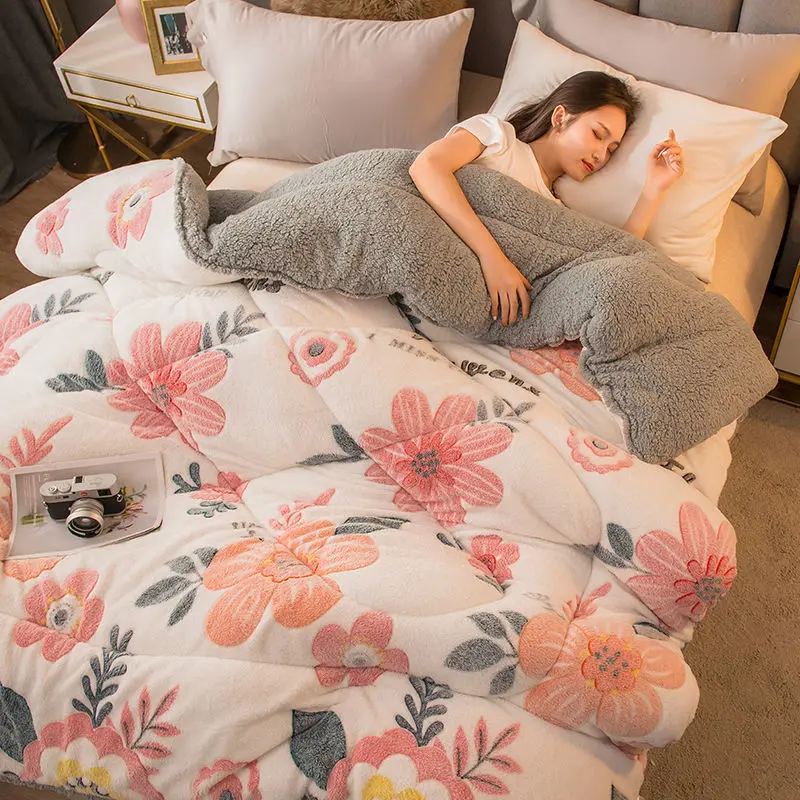 Luxury Winter Quilt Velvet Single/double Winter Warm Soft Thick Bed Plush Bedding Household Adult Children's Suit
Luxury Winter Quilt Velvet Single/double Winter Warm Soft Thick Bed Plush Bedding Household Adult Children's Suit