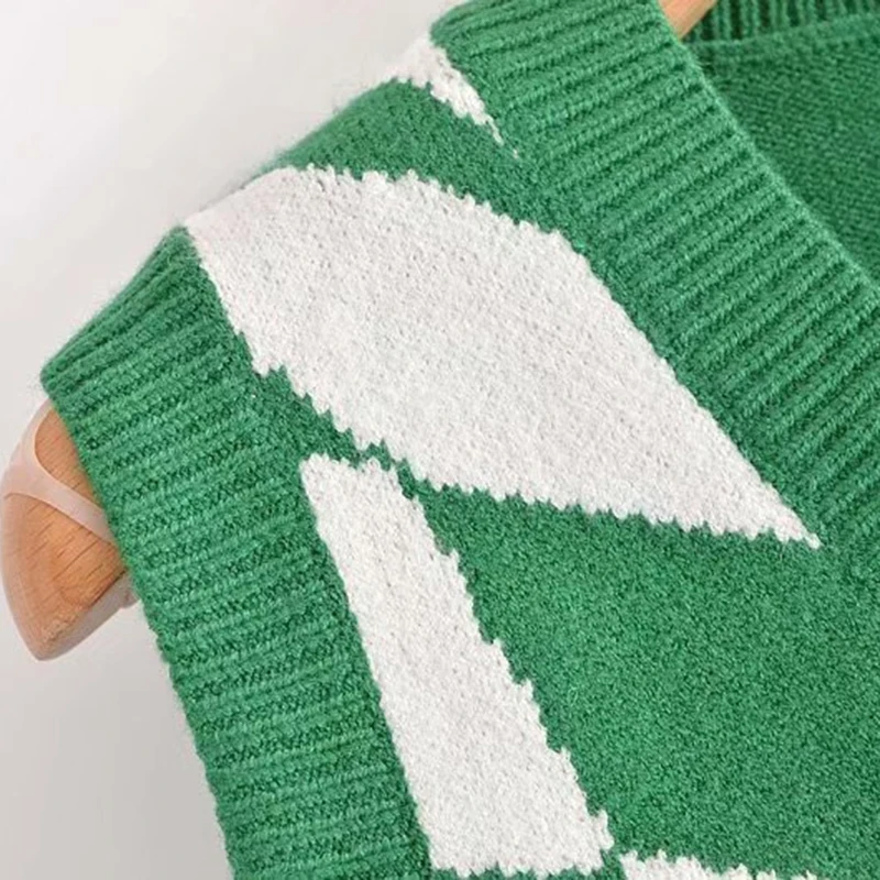 Women V Neck Vintage Sweater Vest Green Irregular Argyle Casual Sleeveless Knitted Crop Top Preppy Style Basic All Match Autumn
Women V Neck Vintage Sweater Vest Green Irregular Argyle Casual Sleeveless Knitted Crop Top Preppy Style Basic All Match Autumn