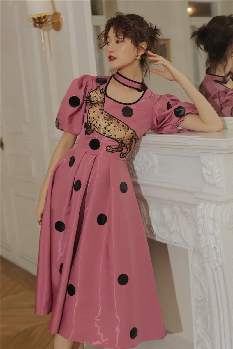 2021 summer polka-dot short-sleeved high-end temperament sexy dress female mid-length puff sleeve high-waisted skirt
2021 summer polka-dot short-sleeved high-end temperament sexy dress female mid-length puff sleeve high-waisted skirt