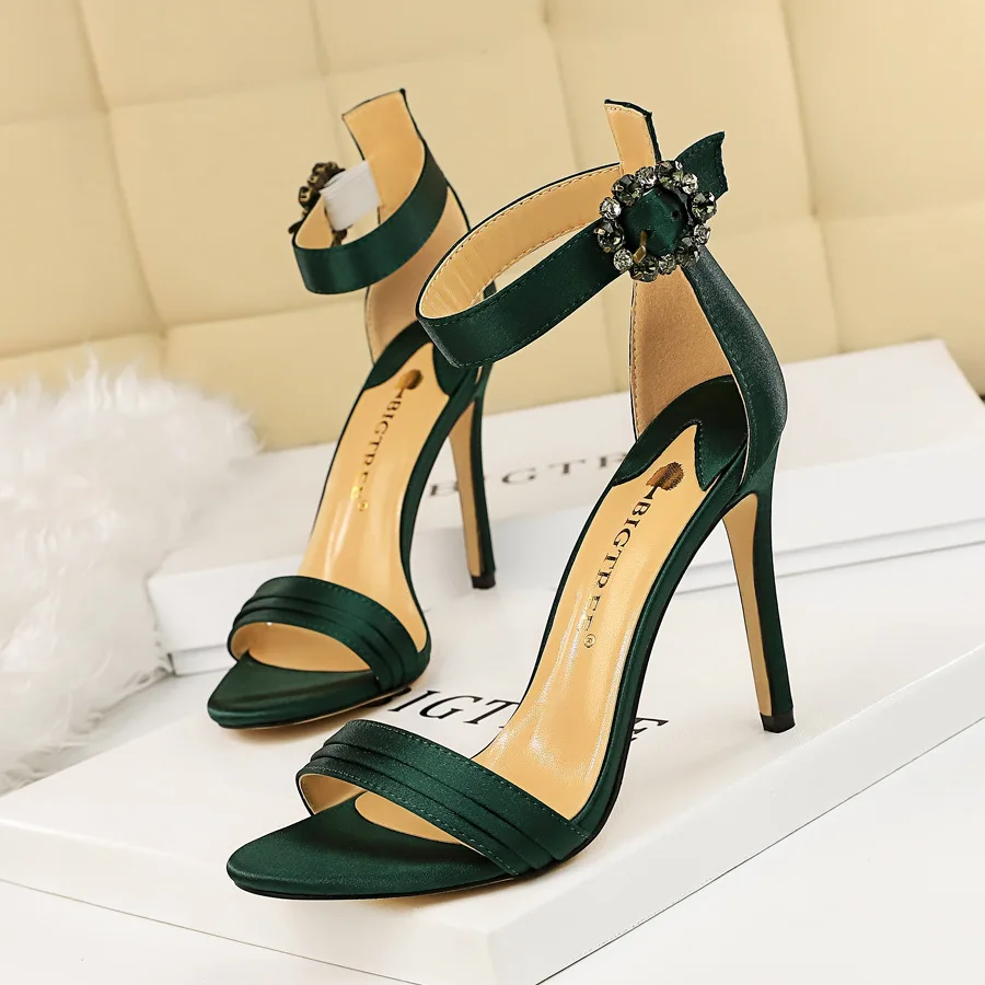 2020 High Heel Woman Beautiful Pumps High Heels Fashion Sandals Womens Pump Shoes Sandal Shoe Gladiator Chaussure
2020 High Heel Woman Beautiful Pumps High Heels Fashion Sandals Womens Pump Shoes Sandal Shoe Gladiator Chaussure
