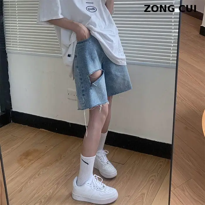 Shorts Women Retro Denim Holes Design Chic Harajuku Couple Short Trouser Casual Popular High Street Korean Ladies Clothes Unisex
Shorts Women Retro Denim Holes Design Chic Harajuku Couple Short Trouser Casual Popular High Street Korean Ladies Clothes Unisex
