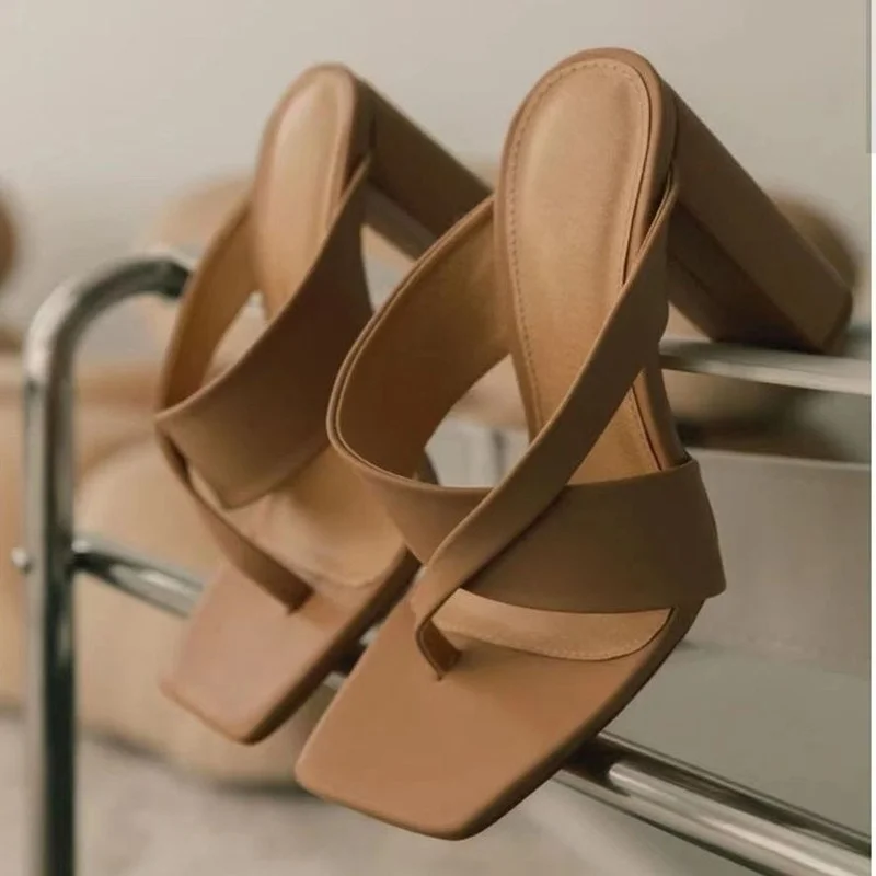 Женские босоножки на высоком каблуке, летние босоножки с квадратным носком, размеры 36-43 
Женские босоножки на высоком каблуке, летние босоножки с квадратным носком, размеры 36-43