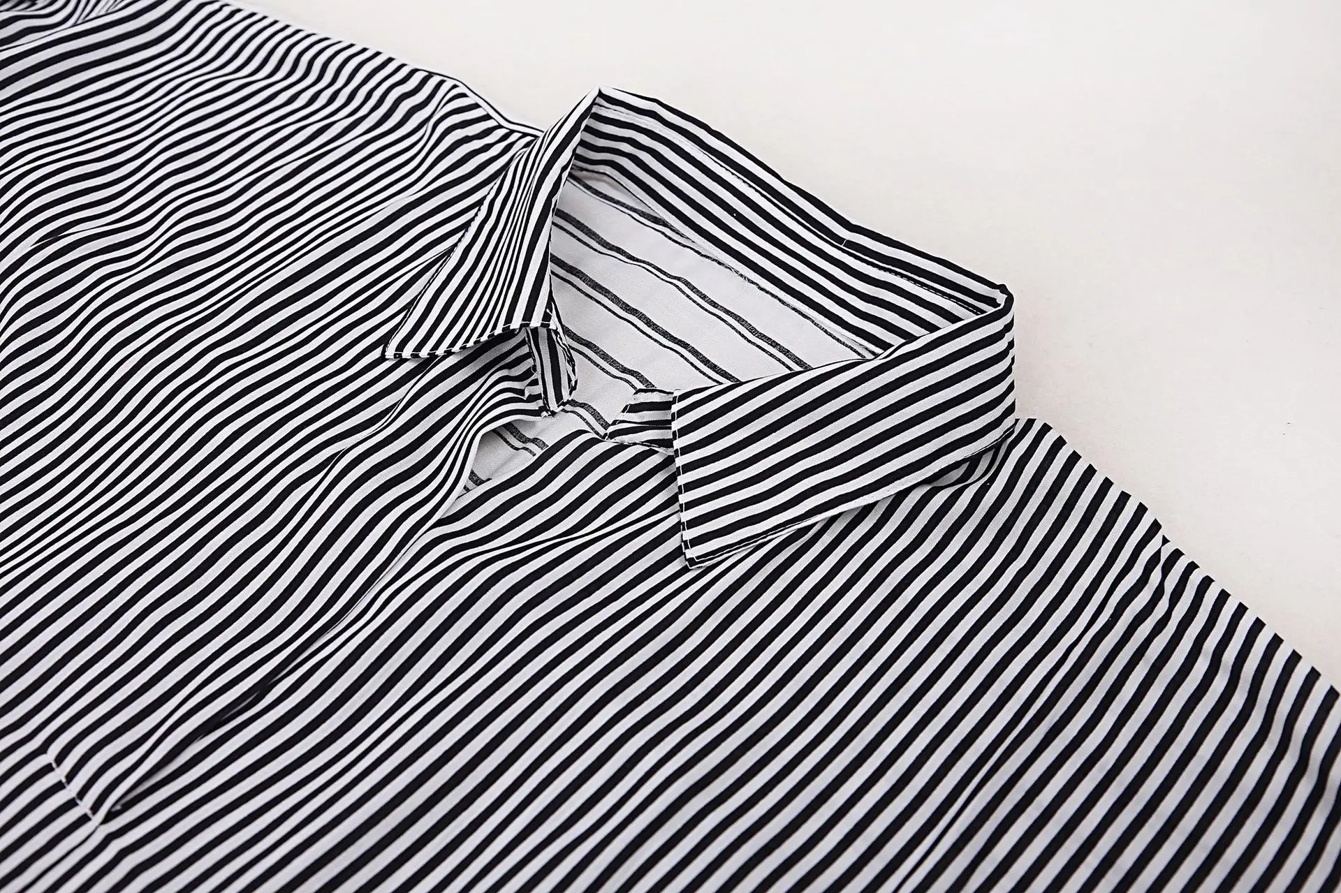 2021 New Cotton Striped Combination Ball Shirt Style Holiday Cardigan Beach Bikini Jacket Swimming Costume Cover-up For Women
2021 New Cotton Striped Combination Ball Shirt Style Holiday Cardigan Beach Bikini Jacket Swimming Costume Cover-up For Women