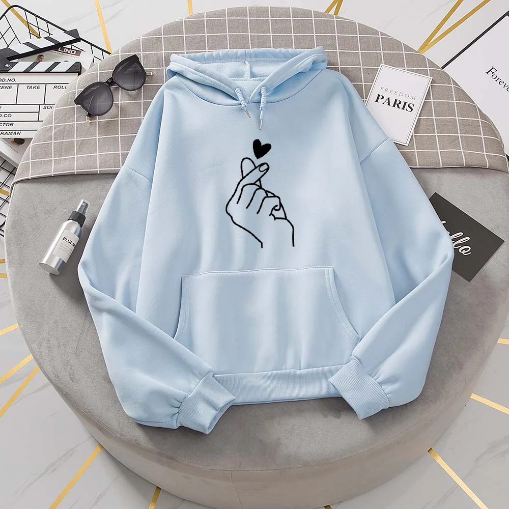 Women Hoodies Casual Kpop Finger Heart Love Pattern Hoody Sweatshirts Fashion Hoodie Long Sleeve Female Pullovers Streetwear
Women Hoodies Casual Kpop Finger Heart Love Pattern Hoody Sweatshirts Fashion Hoodie Long Sleeve Female Pullovers Streetwear