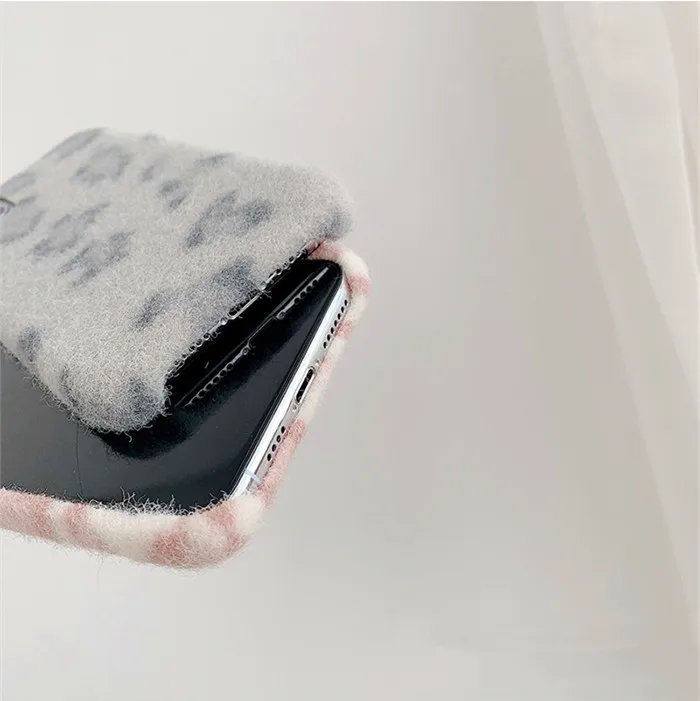 Warm Corduroy Leopard Print Phone Case for iPhone 12mini 11 Pro Max XR Xs Max 7 8Plus Retro Plush Fabric Soft Tpu Case Cover
Warm Corduroy Leopard Print Phone Case for iPhone 12mini 11 Pro Max XR Xs Max 7 8Plus Retro Plush Fabric Soft Tpu Case Cover