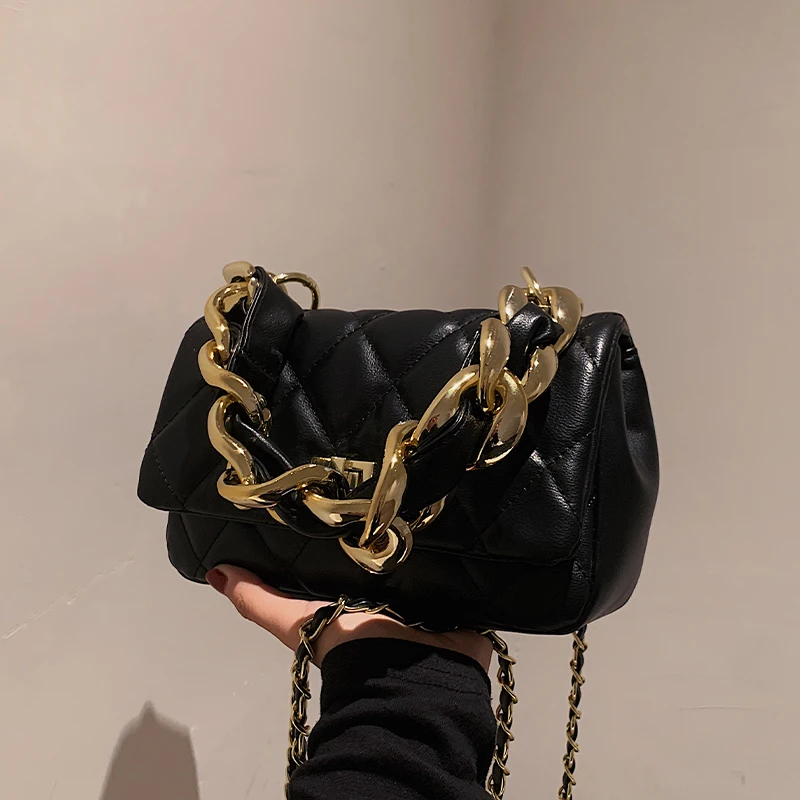 Thick Chain Women Small Square Bag PU Leather Crossbody Shoulder Bag 2021 Winter Fashion Travel Handbags and Purses Black
Thick Chain Women Small Square Bag PU Leather Crossbody Shoulder Bag 2021 Winter Fashion Travel Handbags and Purses Black