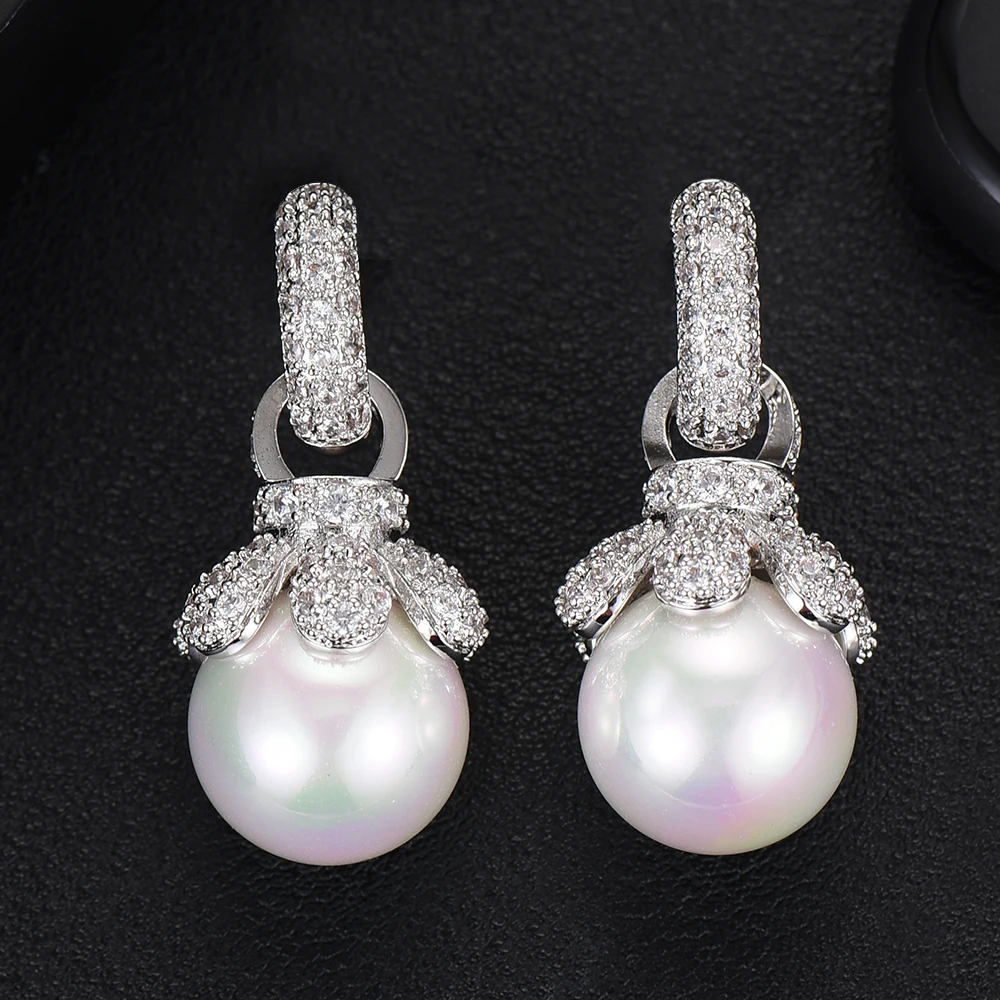 LARRAURI New Design Luxury Pearl Dangle Pendant Earrings for Noble Women Bridal Wedding Party boucle d'oreille femme 2019
LARRAURI New Design Luxury Pearl Dangle Pendant Earrings for Noble Women Bridal Wedding Party boucle d'oreille femme 2019