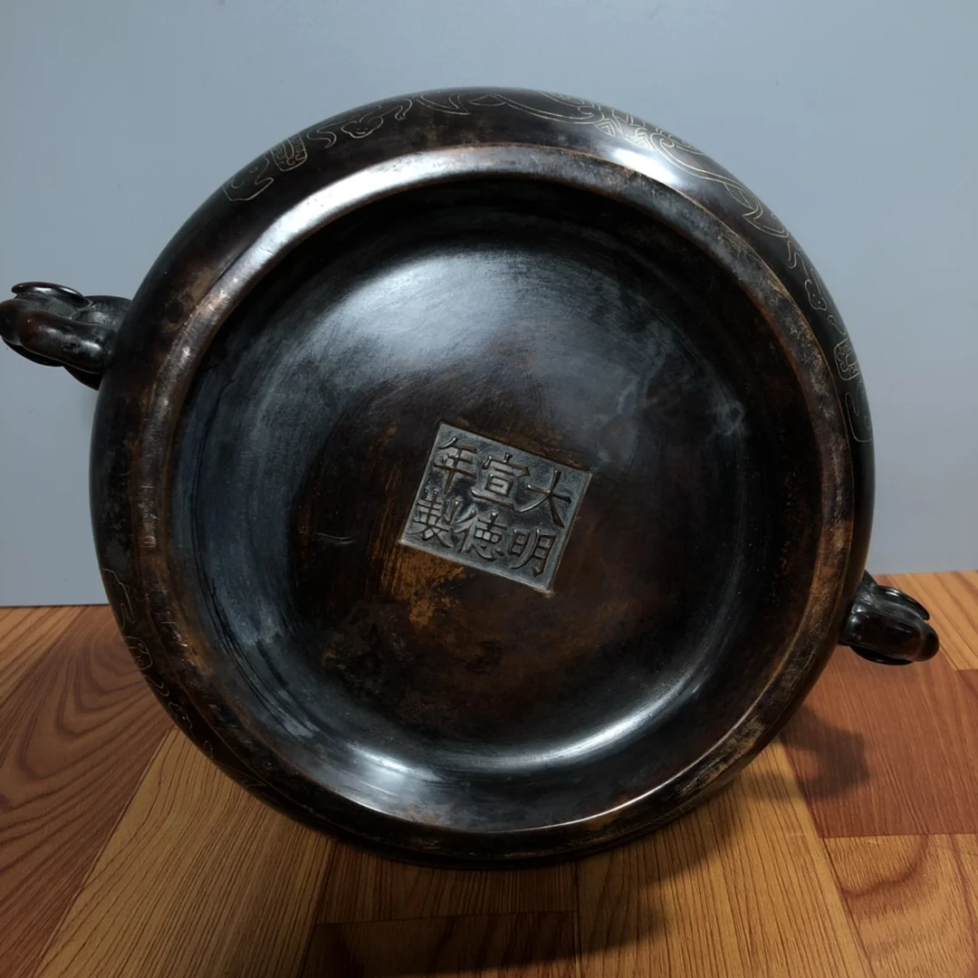 LaoJunLu Silver Copper Elephant Ear Furnace Imitation antique bronze masterpiece collection of solitary Chinese traditional
LaoJunLu Silver Copper Elephant Ear Furnace Imitation antique bronze masterpiece collection of solitary Chinese traditional