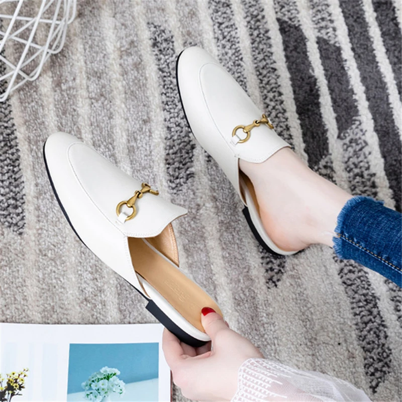 2020 European and American new products Muller shoes women's outer wear lazy shoes flat slippers
2020 European and American new products Muller shoes women's outer wear lazy shoes flat slippers