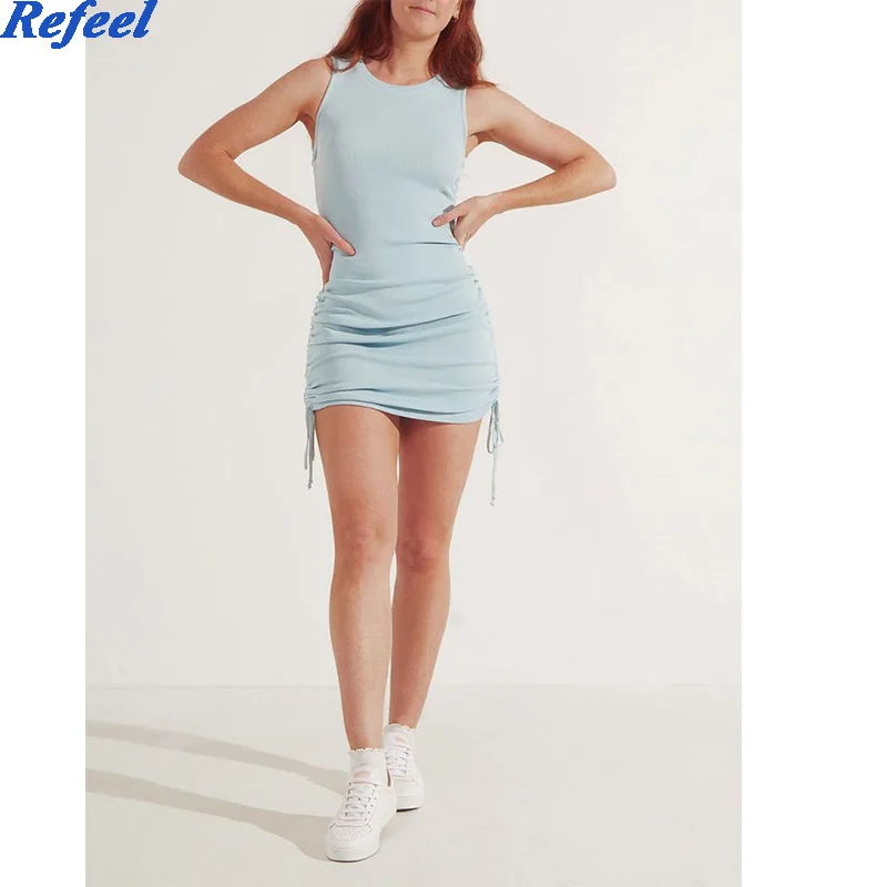 Платье-мини женское эластичное без рукавов, на бретелях
Платье-мини женское эластичное без рукавов, на бретелях