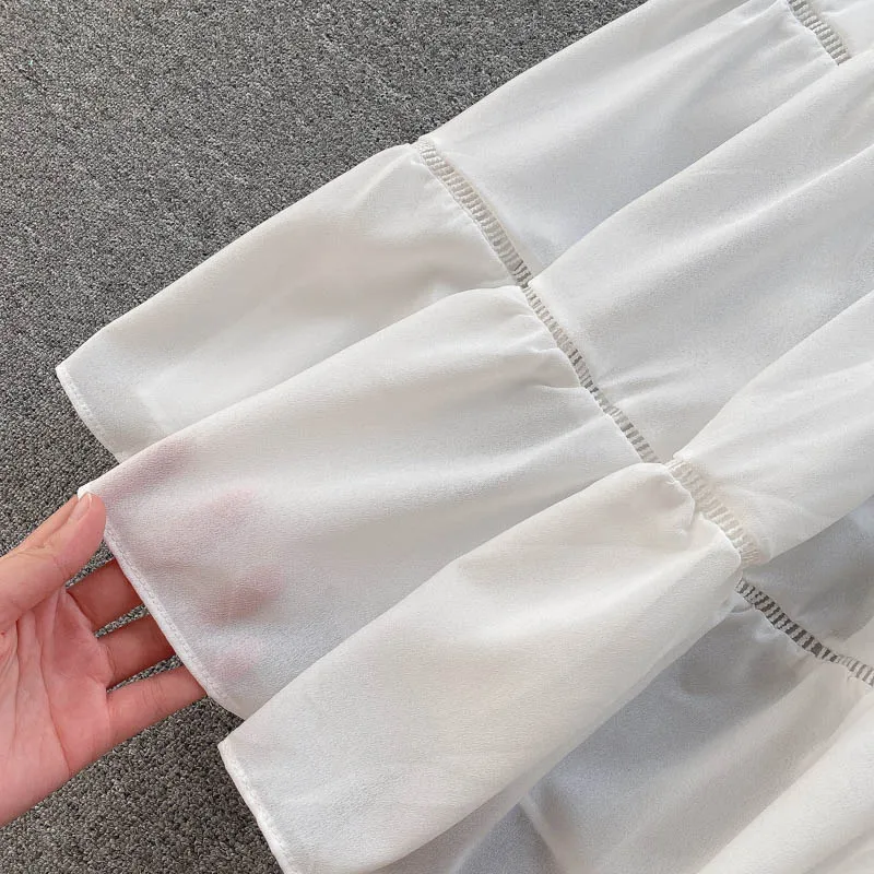 Light Luxury Street Dresses Summer 2021 Ladies V-neck Hollow Ruffled Large Swing Fashion Harajuku White Chiffon Dress Women
Light Luxury Street Dresses Summer 2021 Ladies V-neck Hollow Ruffled Large Swing Fashion Harajuku White Chiffon Dress Women