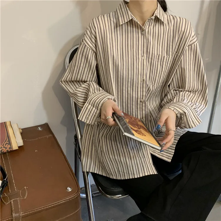 2021 New Loose Turn-down Collar Long Sleeve Shirts Hipster Fashion Single-breasted Casual Blouses Women Clothing Spring Autumn
2021 New Loose Turn-down Collar Long Sleeve Shirts Hipster Fashion Single-breasted Casual Blouses Women Clothing Spring Autumn