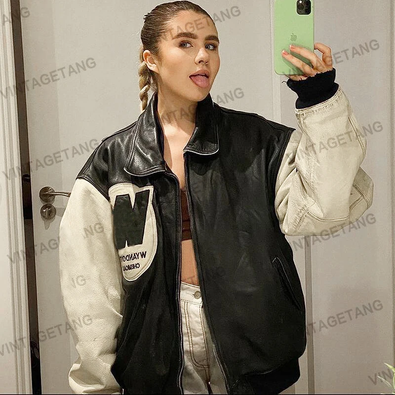 B-TOTO American Retro Black Stitching Embroidery Baseball Uniform Female Tide Ins Autumn And Winter Leather Jacket 2021
B-TOTO American Retro Black Stitching Embroidery Baseball Uniform Female Tide Ins Autumn And Winter Leather Jacket 2021