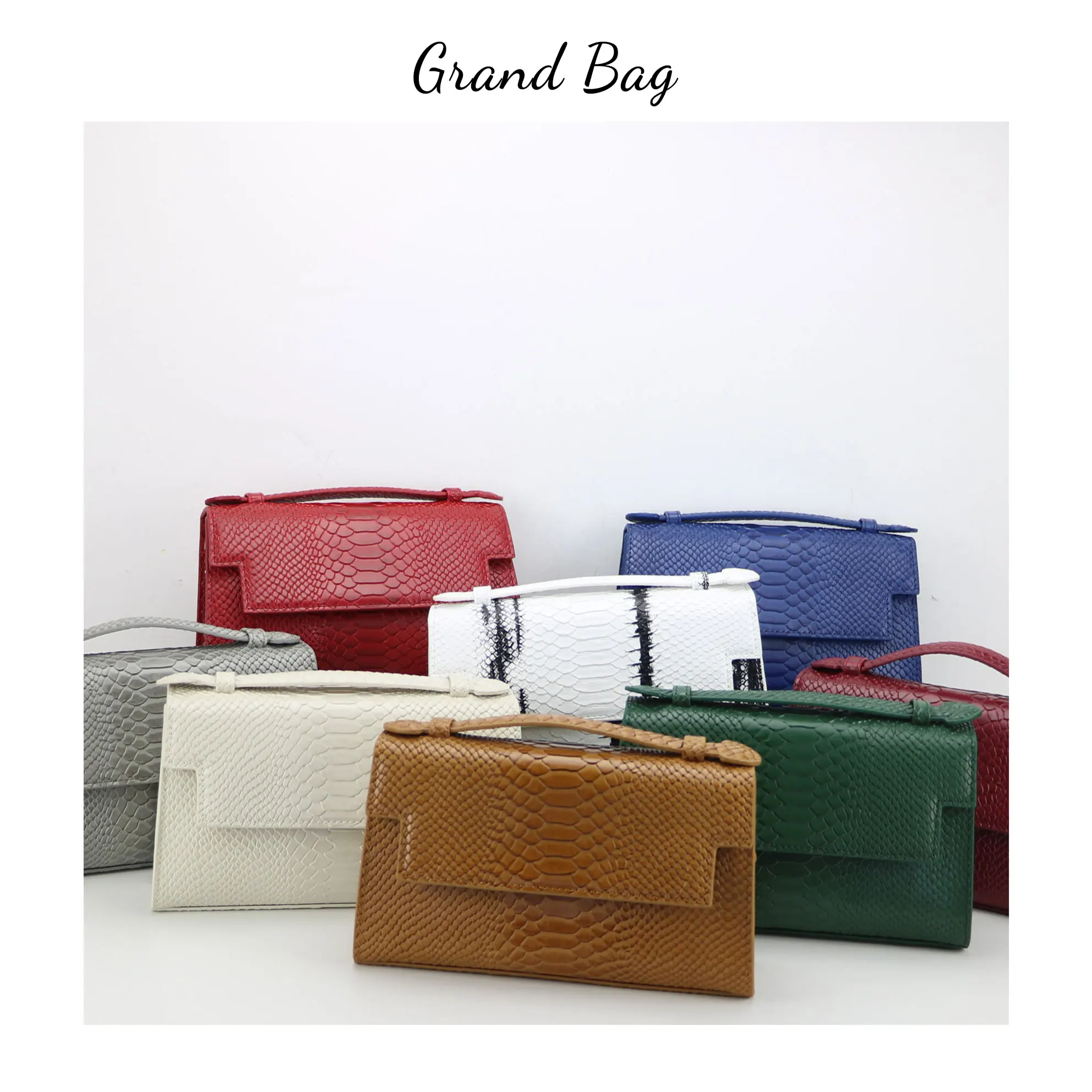 New 2021 Fashion Monogram Women Handbag Python Pattern Leather Clutch Bag Ladies Leather Bag Snake Leather Shoulder Chain Purse
New 2021 Fashion Monogram Women Handbag Python Pattern Leather Clutch Bag Ladies Leather Bag Snake Leather Shoulder Chain Purse