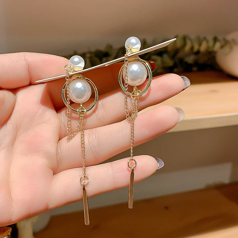 Luxury Pearl Earrings for Women 2021 Trend 18k Gold Long Tassel Drop Stud Earring Ear Rings Gift for Girl Female Jewelry
Luxury Pearl Earrings for Women 2021 Trend 18k Gold Long Tassel Drop Stud Earring Ear Rings Gift for Girl Female Jewelry