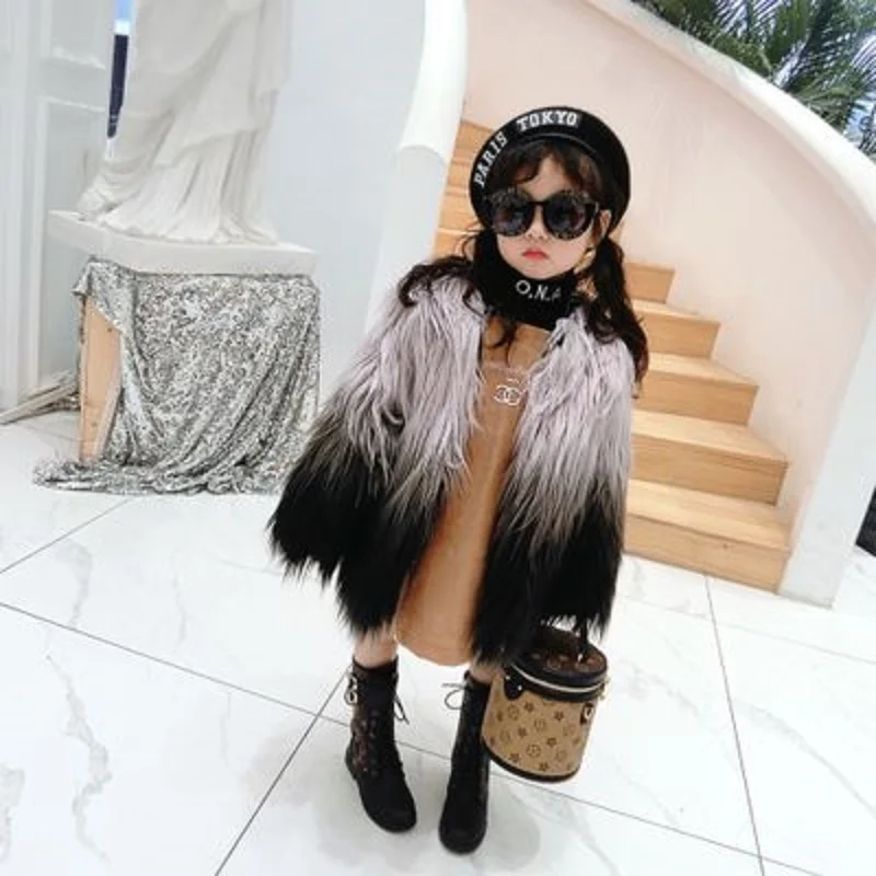 Winter warm girls fur jacket kids designer coat children outwear baby clothes thick velvet gradient faux fur tassel 3 to 6 yrs
Winter warm girls fur jacket kids designer coat children outwear baby clothes thick velvet gradient faux fur tassel 3 to 6 yrs