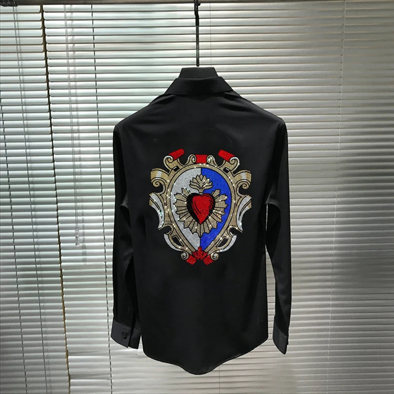 Брендовый Дизайн Стразы стиль мужская футболка с отложным воротником классические горячие бриллиантовые хлопковые тканевые Топы с длинным рукавом пара
Брендовый Дизайн Стразы стиль мужская футболка с отложным воротником классические горячие бриллиантовые хлопковые тканевые Топы с длинным рукавом пара