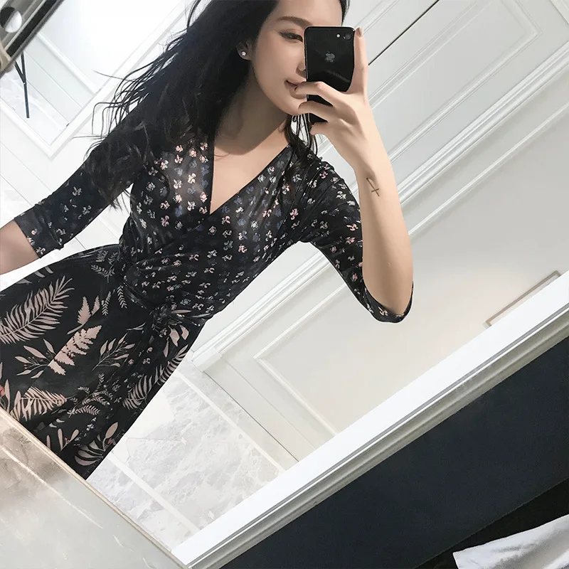 2020 Summer New Women's Dress Korean Version Blind Grass Print Holiday Wrap Dress Lace Up Slim Dress For Women
2020 Summer New Women's Dress Korean Version Blind Grass Print Holiday Wrap Dress Lace Up Slim Dress For Women